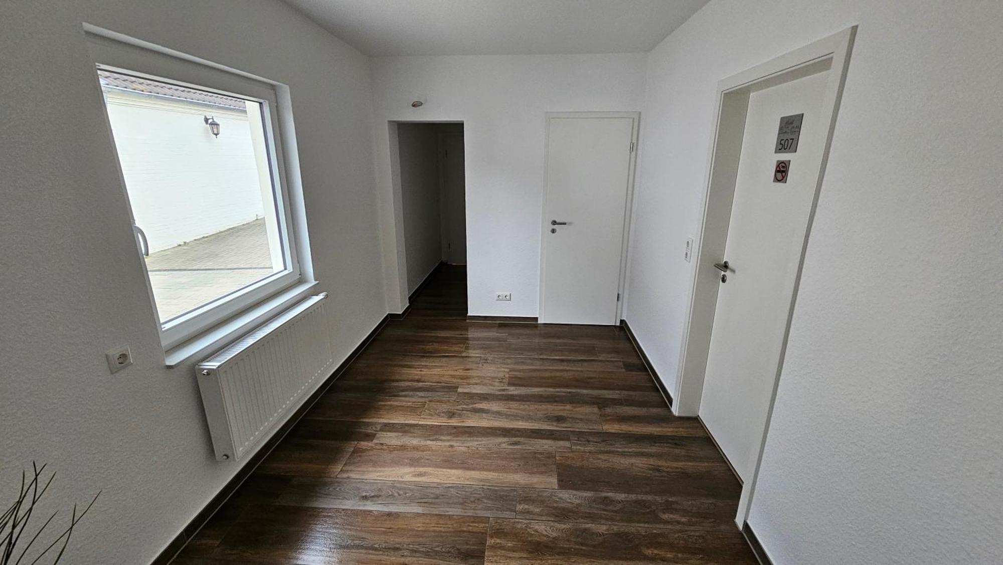 Hotel Dorfkrug Buesum - Guenstige Altbauzimmer Am Oland Exterior foto