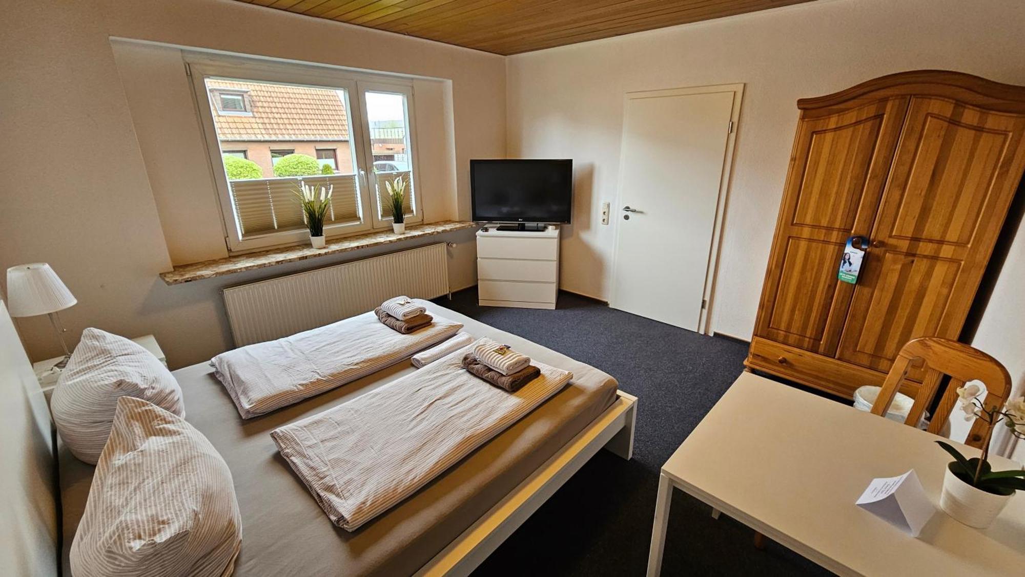 Hotel Dorfkrug Buesum - Guenstige Altbauzimmer Am Oland Cameră foto