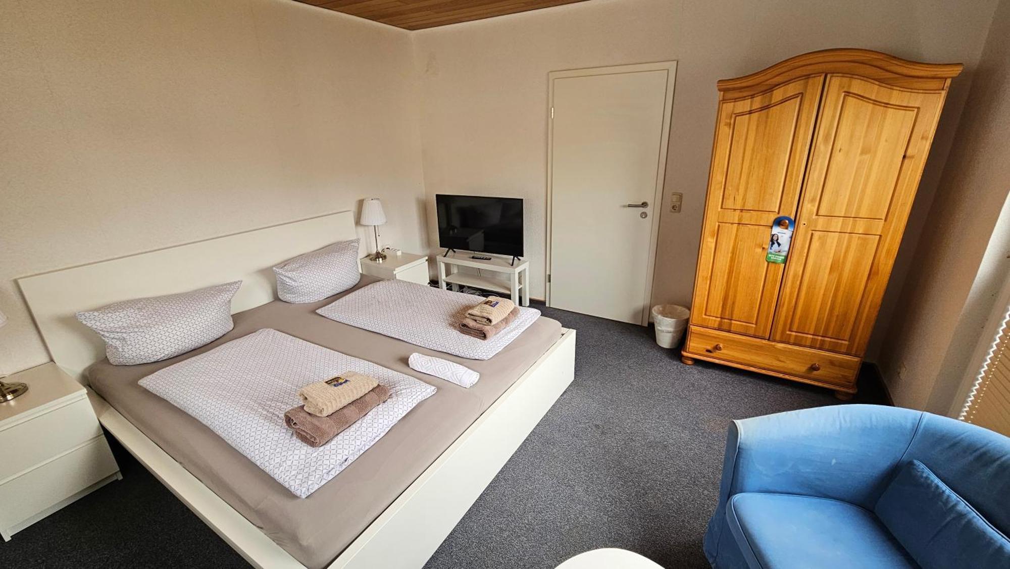 Hotel Dorfkrug Buesum - Guenstige Altbauzimmer Am Oland Cameră foto